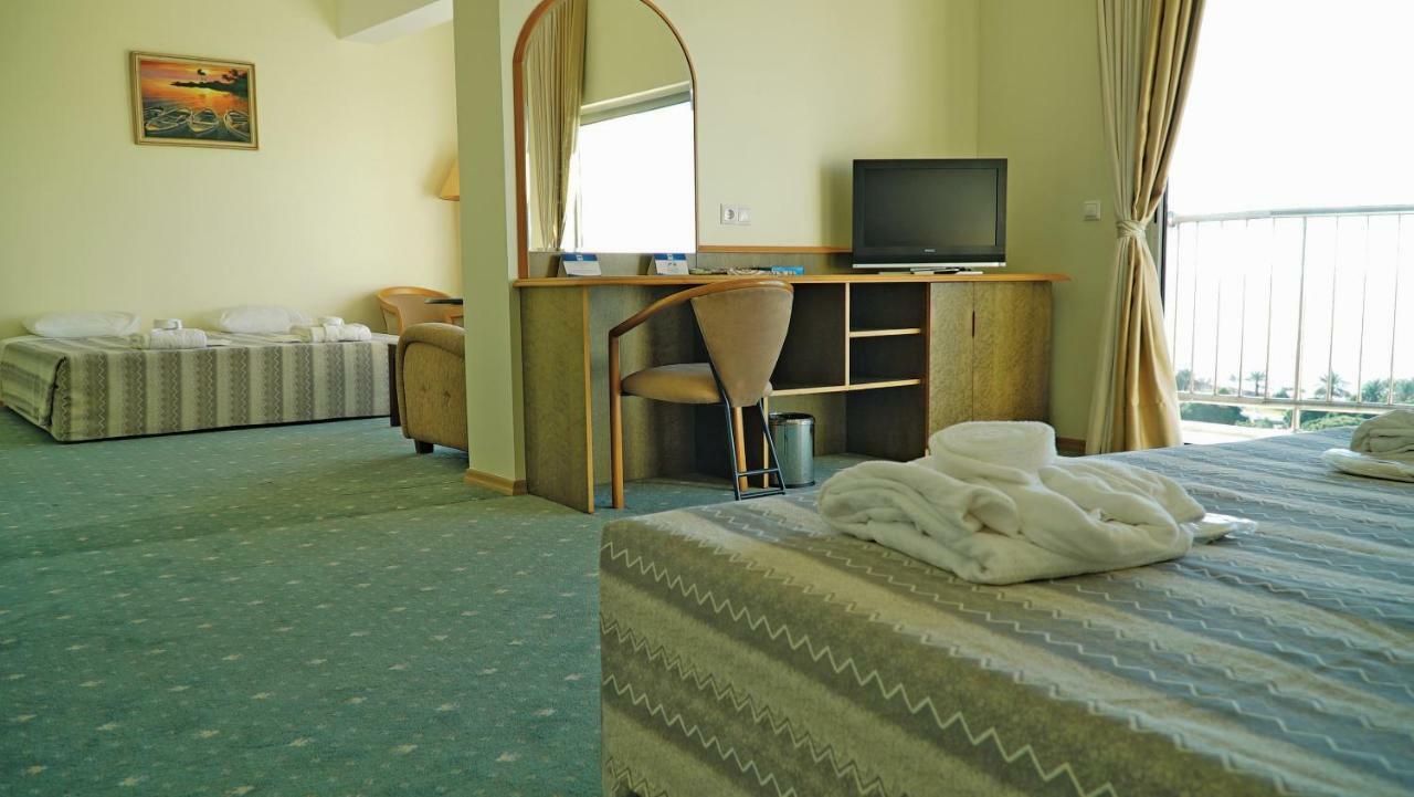 Altis Resort Hotel & Spa Belek Exterior foto